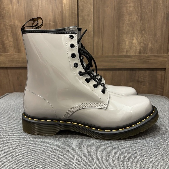 New Dr Marten Zinc Grey Patent Lamper Boot size 10 - Picture 2 of 8